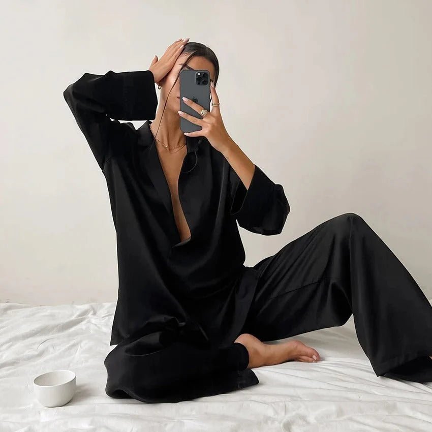 Elisa – Zweiteiliges Loungewear - Set mit Hemdbluse und weiter Hose - Cecile LavelleGrau