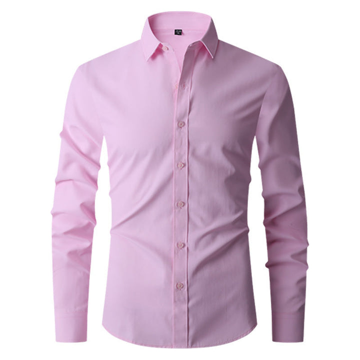 Camicia uomo rosa chiaro, maniche lunghe, colletto classico, bottoni frontali. Elegante e moderna, ideale per abbigliamento formale e casual.